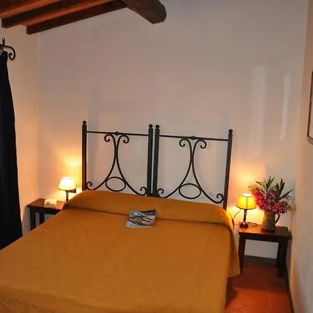Agriturismo Fattoria Le Case, Tuscany *
