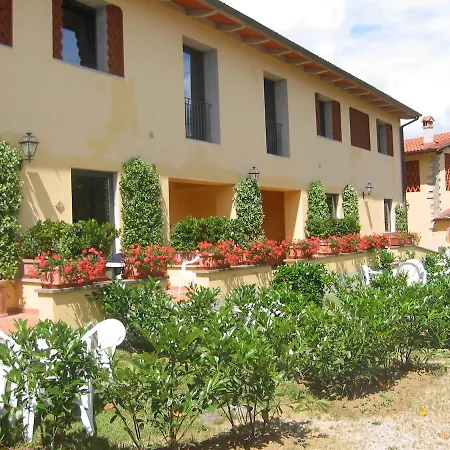 Agriturismo Fattoria Le Case, Tuscany *