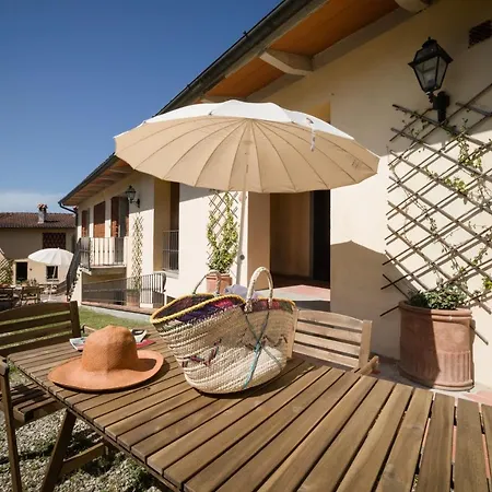 Agriturismo Fattoria Le Case, Tuscany Country house *