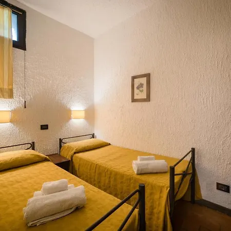 Agriturismo Fattoria Le Case, Tuscany