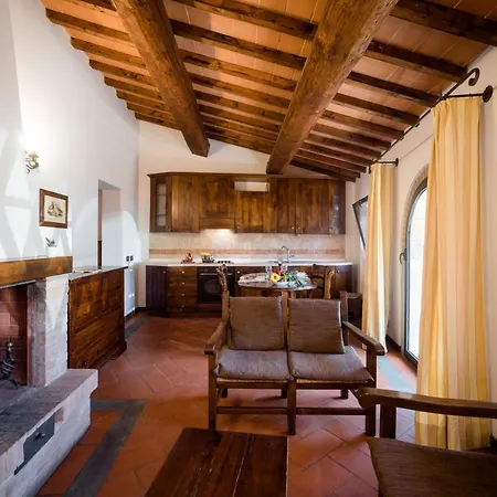 Agriturismo Fattoria Le Case, Tuscany Country house *